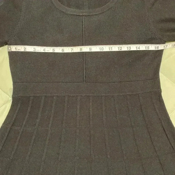 Ellen Tracy Black Long Sleeve Pleated Fit & Flair Sweater Dress in Size Medium. - Picture 11 of 15